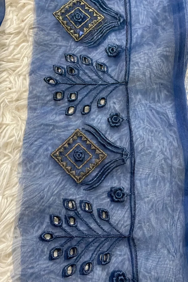 Baroque Iron Blue 36 inches Set - Image 3